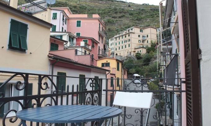 Manarola Casa | LILY ROOM