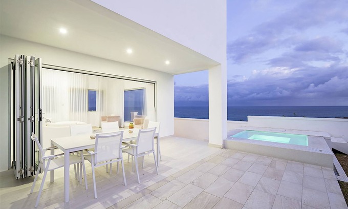 Harrismith Villa | Luxurious Cliffside Villa with Stunning Sea Views