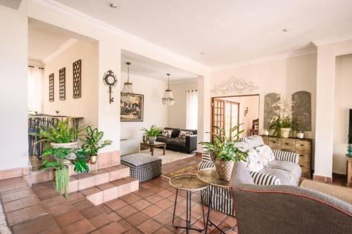 Moreleta Park Casa | LilyRose Bed & Breakfast
