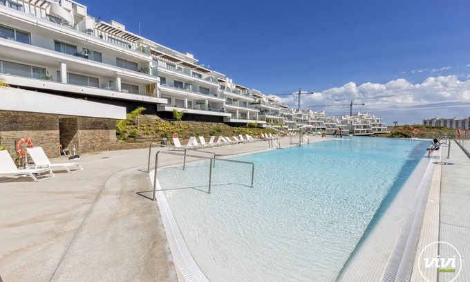 Nueva Milla de Oro Chalet De Esquí | Lima | Casa adosada con piscina en Estepona