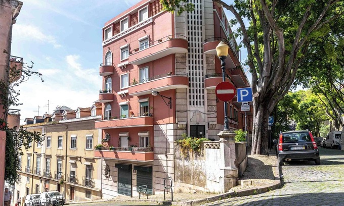 Alfama Apartamento | Limehome Lisbon Calçada do Cardeal