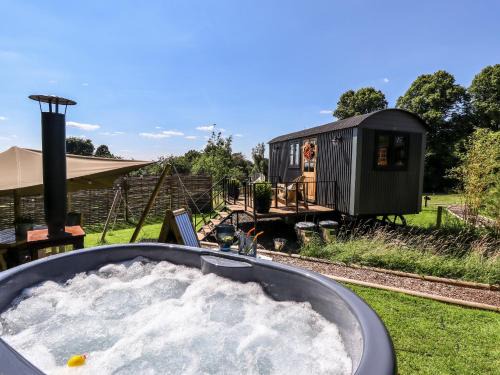 Retford Casa | Limetree Luxury Glamping Southdown