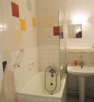 Limoges Apartamento | LIMOGES ,bus ligne directe mairie,CHU,facs ,à 5mn du petit leclerc!