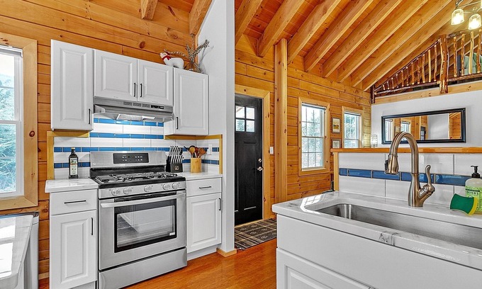 Warren Cabina | Lincoln Cabin 3 Bedroom Cabin