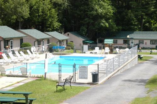 Lake George Complejo | Lincoln Log Colony