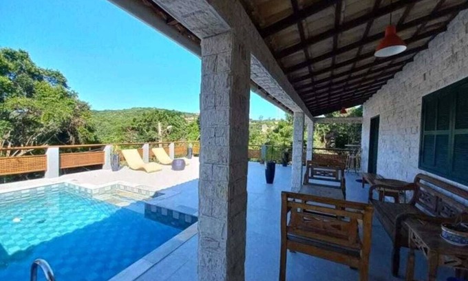 Cem Bracas Casa | Linda Casa em Búzios com 03 Quartos, ar Condicionado, Piscina e Churrasqueira