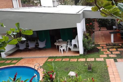 Jardim Virginia Casa | Linda casa Guarujá Enseada, WIFI.
