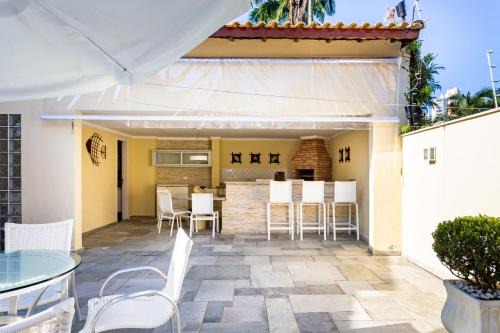 Loteamento Joao Batista Juliao Casa | Linda casa na praia da Enseada - 150mts da praia
