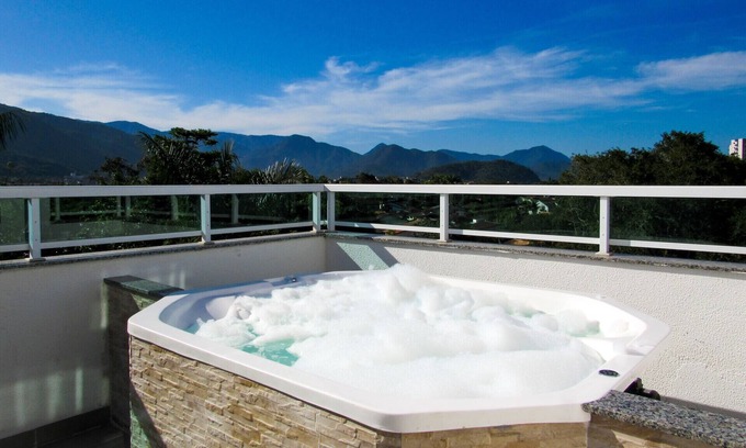 Estufa I Apartamento | Linda cobertura c jacuzzi e churrasq em Ubatuba/SP