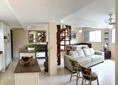 Caioba Apartamento | Linda Cobertura Caiobá, amplo terraço com churrasqueira, e linda vista na Av Atlântica, Edificio Frente Mar