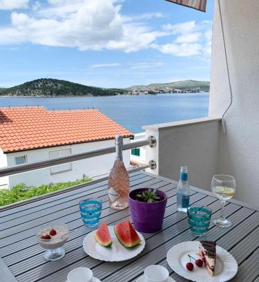 Razanj Apartamento | Linda seaview&pool apartment