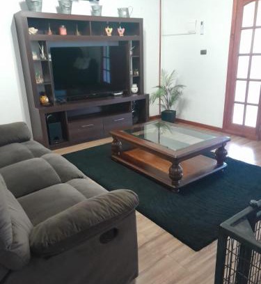 Los Angeles Casa | Linda y cómoda cabaña en un entorno natural