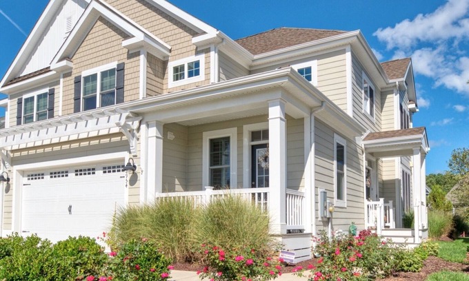 Bayside Casa | Linens, Bikes, XBOX, Patio & w/access to Resort Pools, Kayaks, Hot Tubs & Saunas