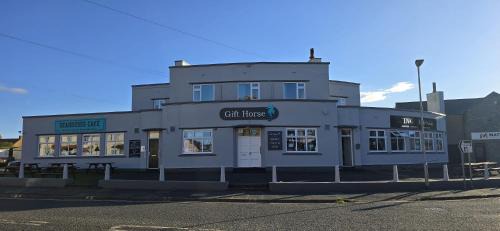 Seahouses Hotel | Links Lets Room Only