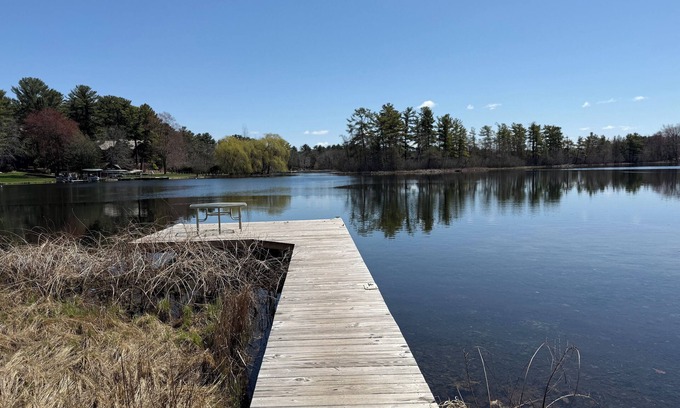 Waupaca Casa | Lion on Beasley located on the Chain O'Lakes in Waupaca