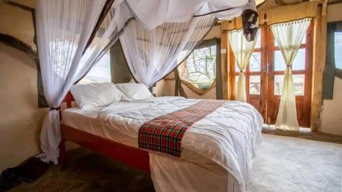 Archers Post Otro | Lion's Cave Camp, SAMBURU