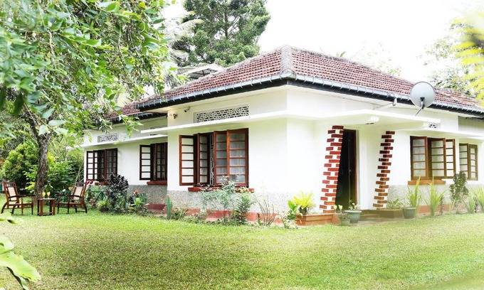 Katugastota Casa | Lion Shade Tourist Bungalow