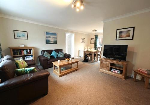 Wooler Casa | Lionels Den
