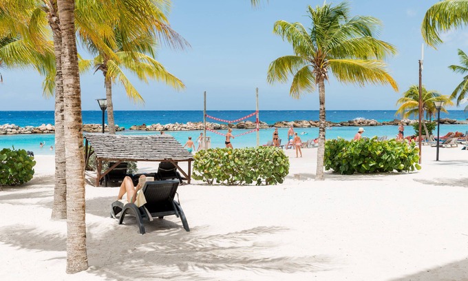 Willemstad Hotel | LionsDive Beach Resort