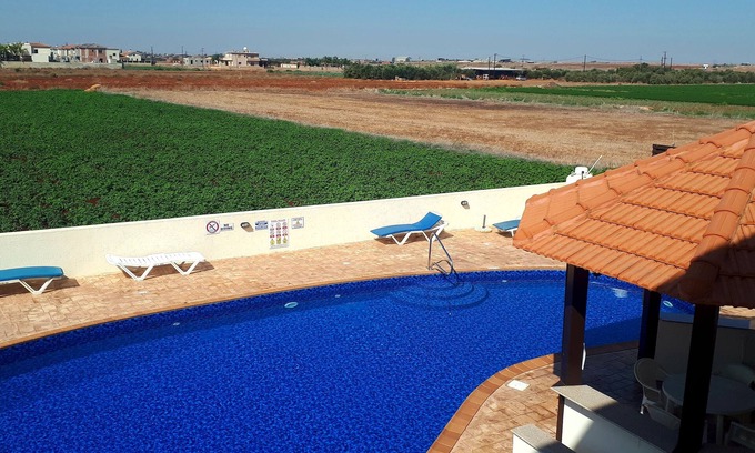 Liopetri Apartamento | Liopetri 2-Bed Apt, Sleeps 6, Pool, 10min to Beach
