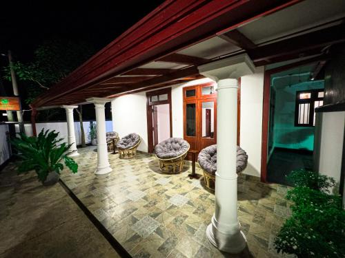 Kaduruduwa Casa | Lira Unawatuna