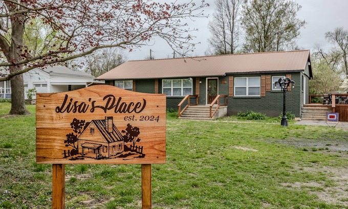 Lebanon Casa | Lisas place. Cozy gathering place nestled in the heart of Lebanon Mo