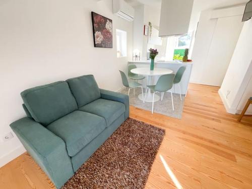 Santos Apartamento | Lisbon Sun River View Balcony Apt