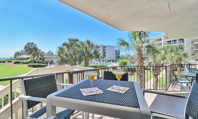Litchfield by the Sea Condominio | Litchfield Beach 3Bed / 3Bath w Sleeper sofa Condo frente al mar en Pawleys Island SC