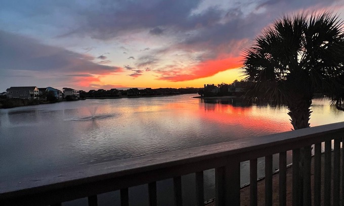 North Litchfield Beach Casa | Litchfield by the Sea - Resort