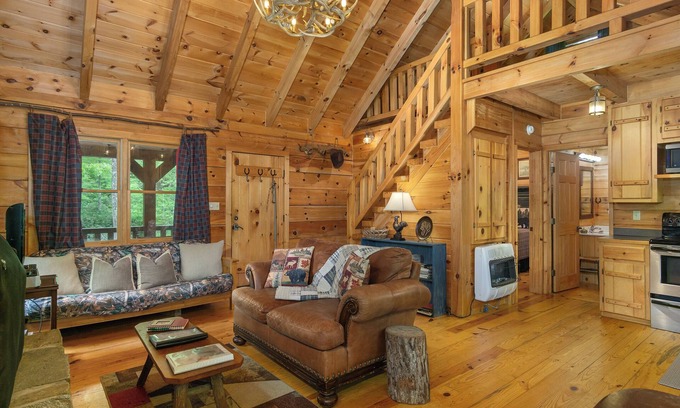 Burnsville Cabina | Literally on the river💦 Fish'n 🎣 Beach 🏖️ Kayaking 🛶 Fire Pit🔥Swimming Hole