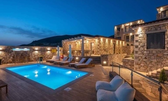 Agios Ioannis Casa | Lithoessa Luxury Apartments