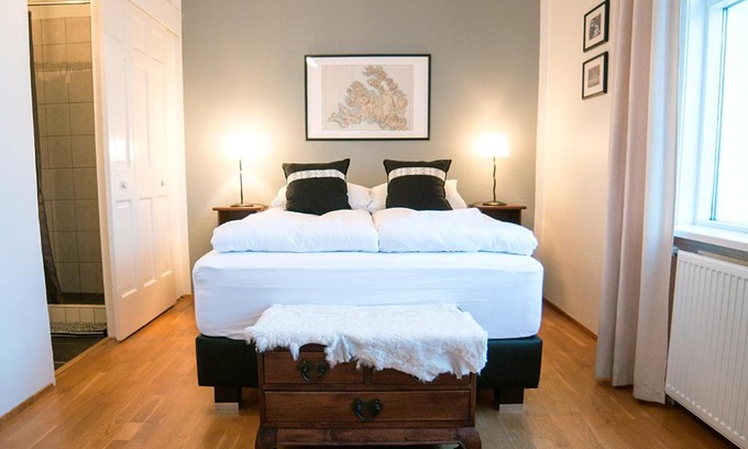 Flateyri Cama Y Desayuno | Litlabyli, charming historic house in Flateyri