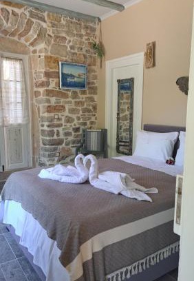 Vathy Apartamento | Little 1836