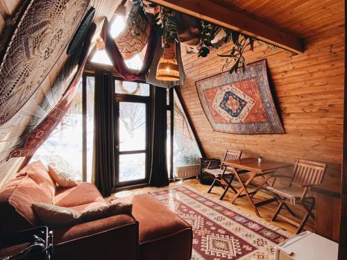Tuzdybastau Casa | Little Alma-ata