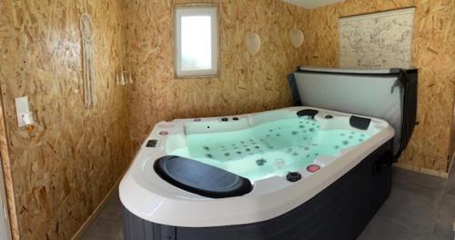Pleine-Fougeres Casa | Little baie
