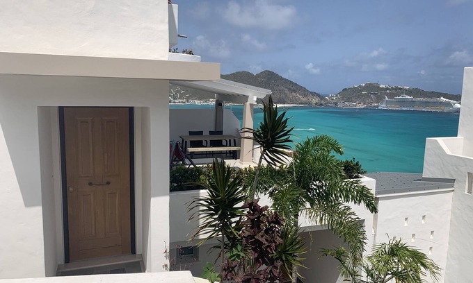 Belair Condominio | Little Bay- Stunning view, 2 bedroom sleeps 6