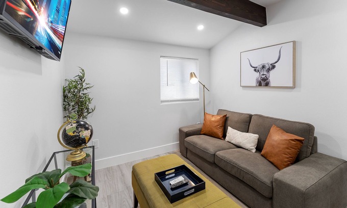 Oxnard Casa | Little Blue Cozy Guest House