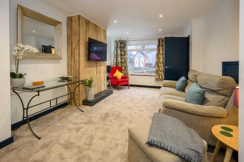 Staple Hill Casa | LITTLE COTO Fully Equipped South West Home By StayStaycations