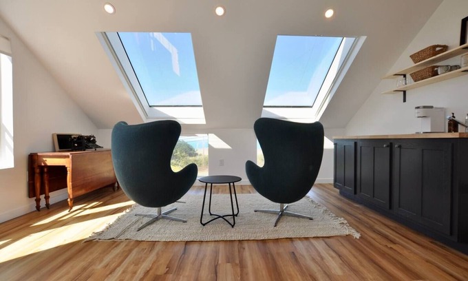 Gualala Casa | Little Dachita: Beach Loft on the Mendocino Coast