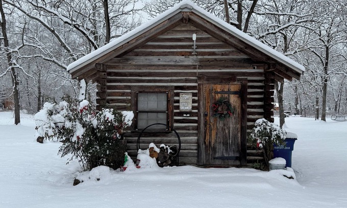 West Siloam Springs Cabina | Little Dreamer log cabin