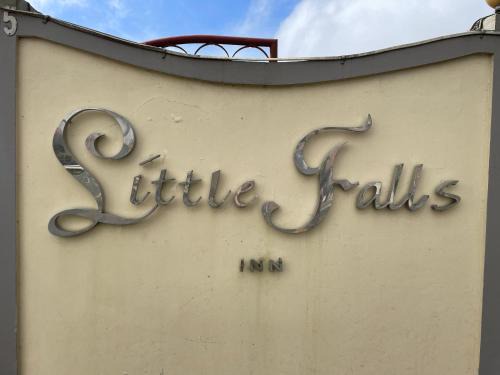 Canlubang Complejo | Little Falls Tagaytay