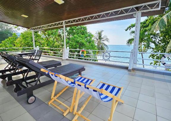 Tanjung Bungah Villa | Little Heaven by Sky Hive, A Beach Front Bungalow