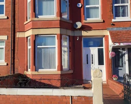 Birkenhead Apartamento | Little house by the park