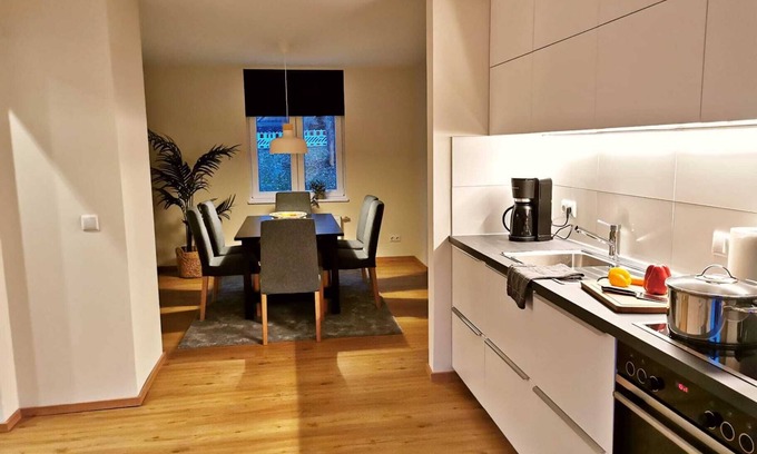 Hoexter Casa | Little house on the historic city wall