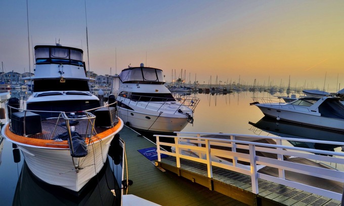 West Newport Hotel | Little Inn By The Bay Newport Beach
