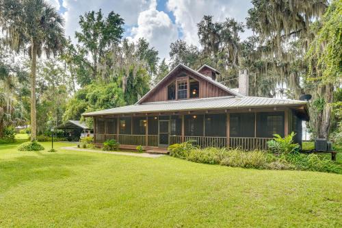 Welaka Casa | Little Lake George Hideaway with Furnished Boathouse