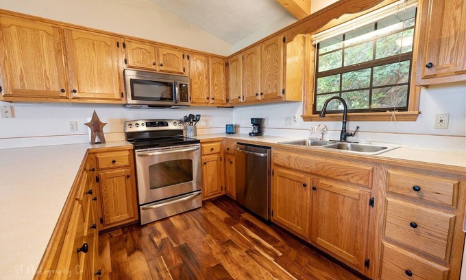 Wears Valley Cabina | Little Little 2 Bedroom Cabin by RedAwning