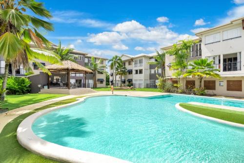 Manoora Apartamento | Little Palm- 2 Bedroom Tropical Escape