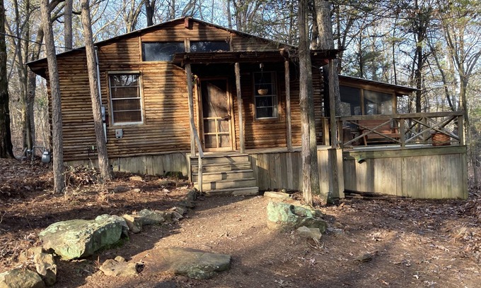 Morrilton Cabina | Little Piney Cabin at the Foothills of Petit Jean Mt Close Petit Jean State Pk.
