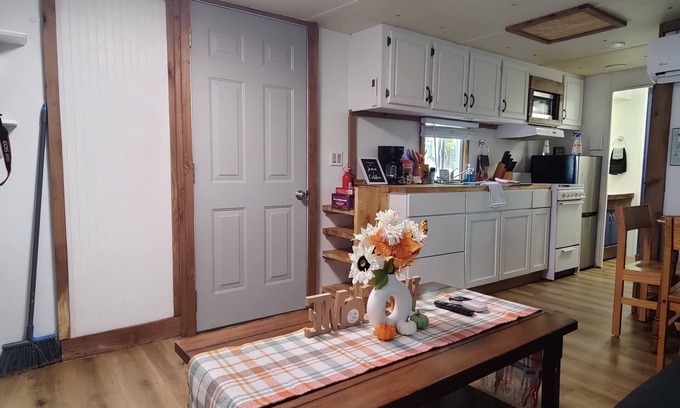 Columbia Casa | Little Rascal (tiny home) near Green River Lake, Little Rascal (tiny home) near Green River Lake